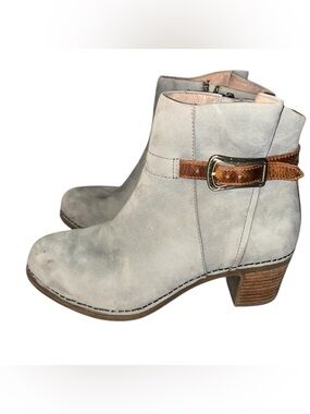 Dansko Hartley gray leather clog boot ankle bootie buckle heeled zip nubuck